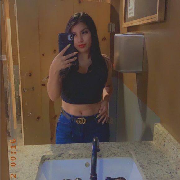 Meet your Posher, Priscilla - Picture 3 of 4